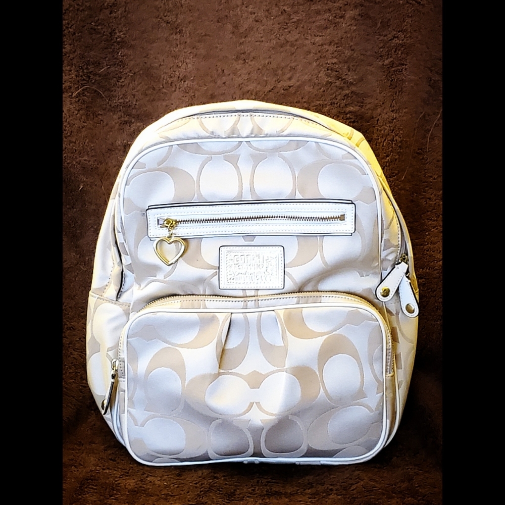 Accepting Offer🔥Authentic Coach Backpack Purse!